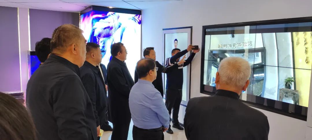 河北省深州市領(lǐng)導一行蒞臨華南數(shù)字考察指導